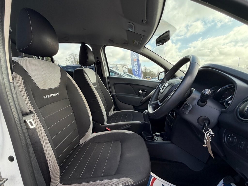 Used Dacia Sandero Stepway 2017 for sale - 77835135: Photo 8