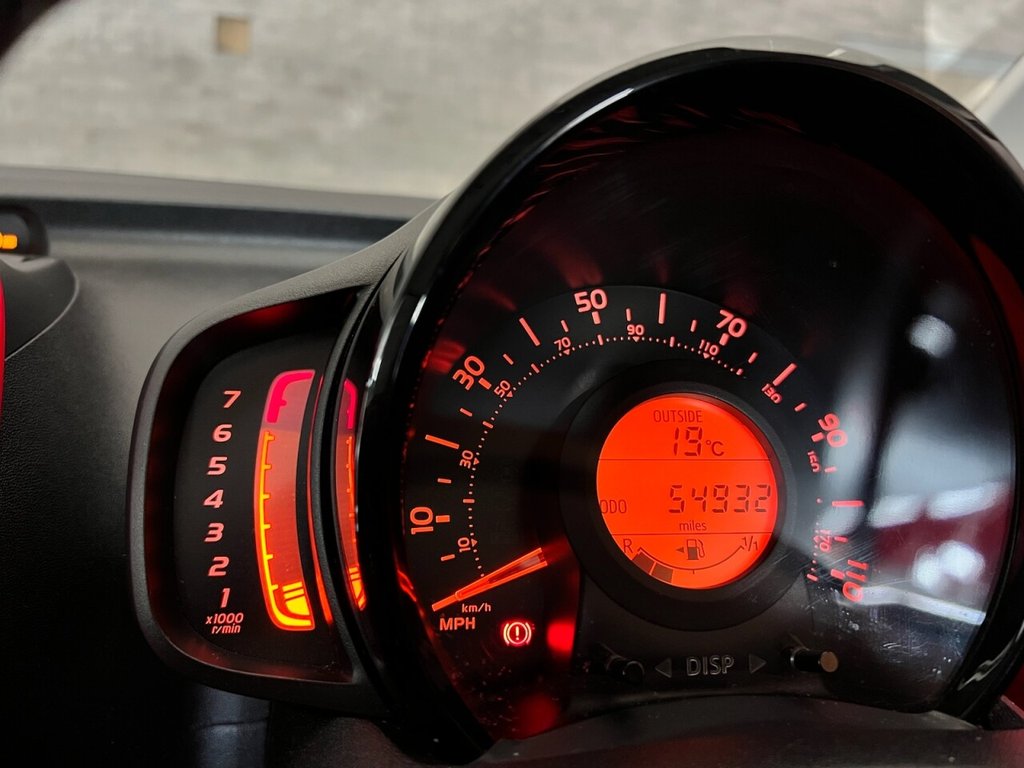 Used Toyota AYGO 2016 for sale - 76105510: Photo 10