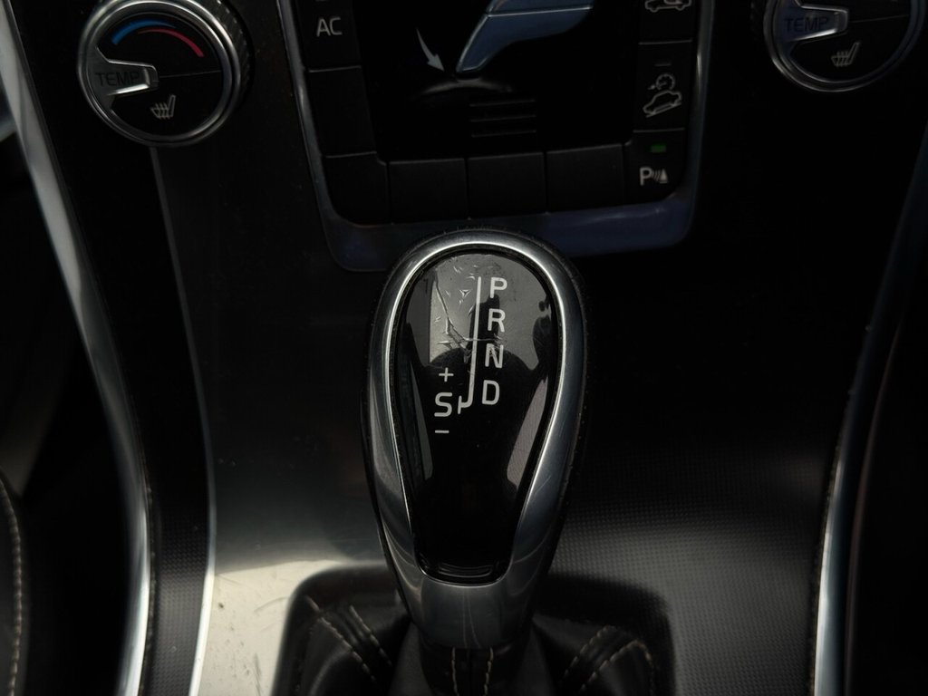 Used Volvo XC60 2015 for sale - 77027098: Photo 16