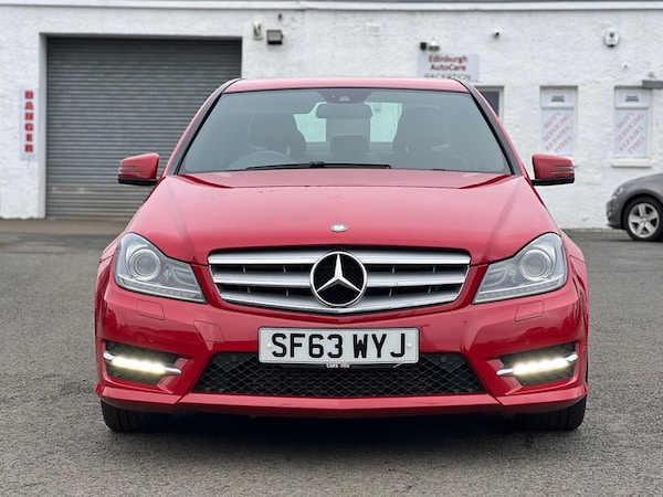 Used Mercedes-Benz C-Class 2013 for sale - 70118827: Photo 2