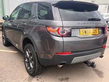 Used Land Rover Discovery Sport 2019 for sale - 79517775: Photo