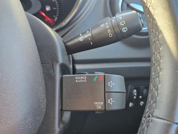 Used Renault Captur 2018 for sale - 75682631: Photo 14