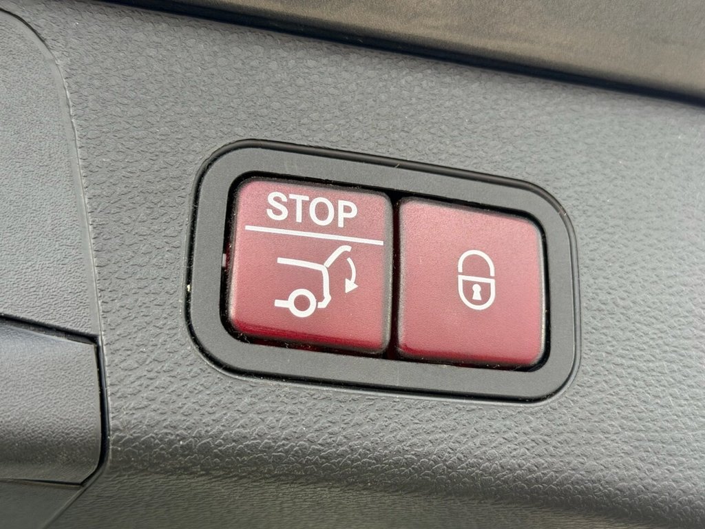 Used Mercedes-Benz C Class 2017 for sale - 77952553: Photo 10