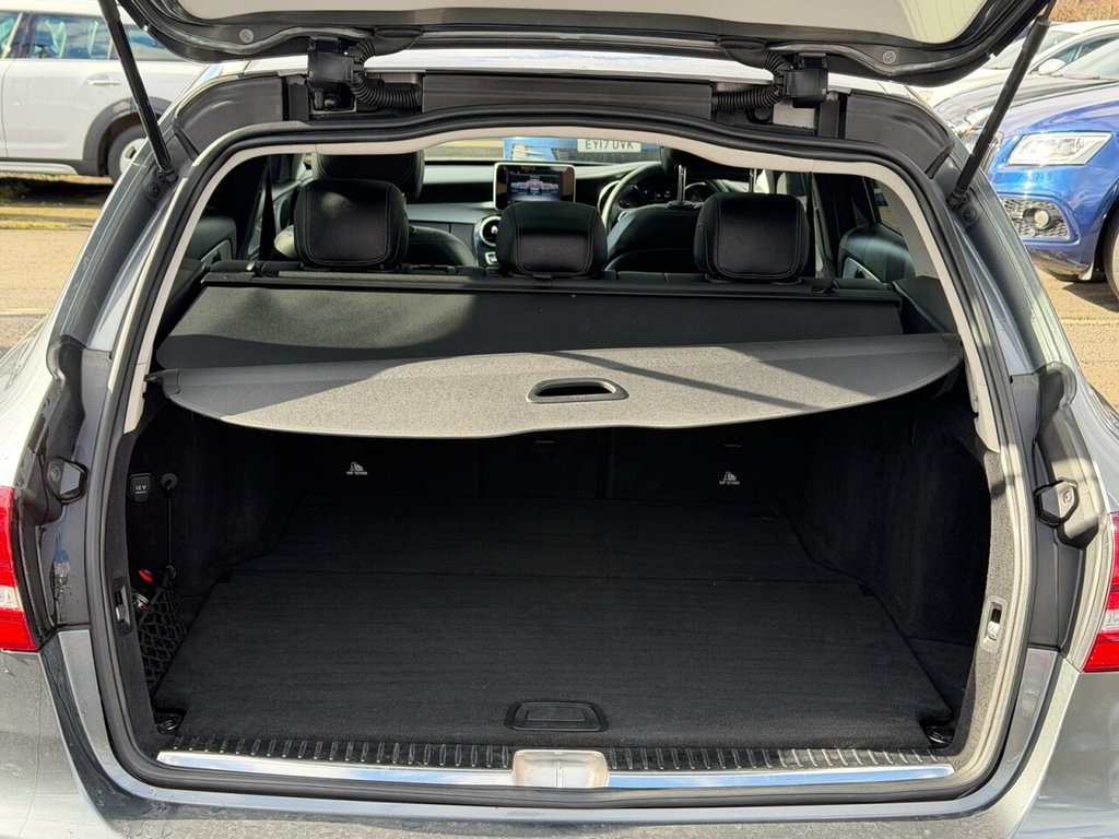 Used Mercedes-Benz C Class 2017 for sale - 77952553: Photo 7