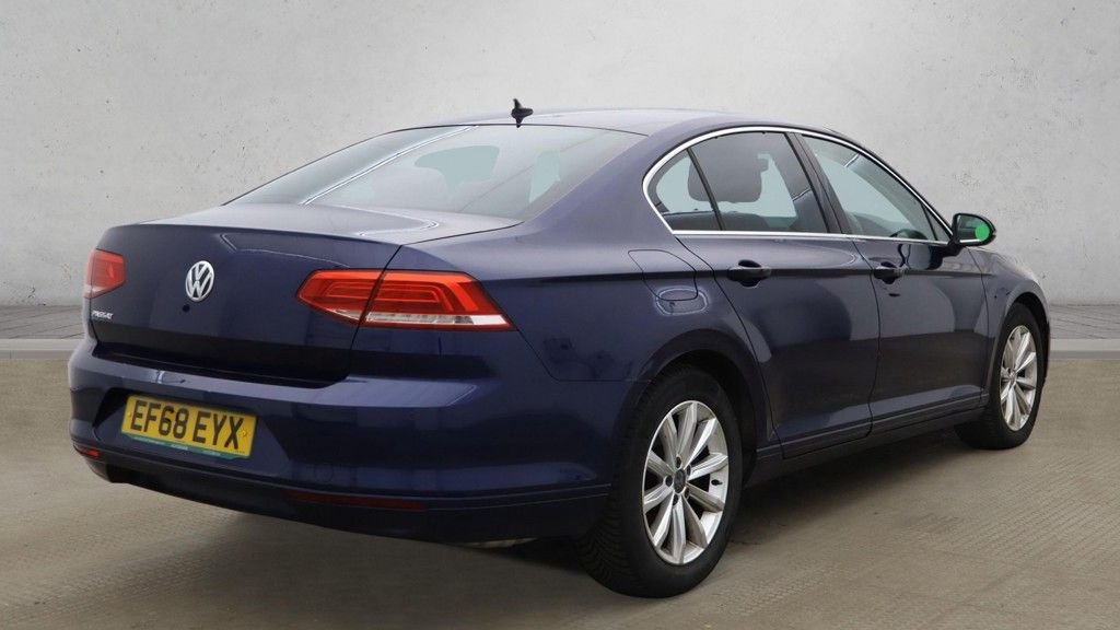 Used Volkswagen Passat 2018 for sale - 77720215: Photo 4