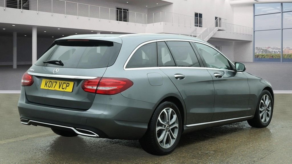 Used Mercedes-Benz C Class 2017 for sale - 77632130: Photo 10