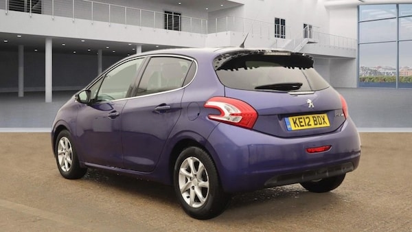 Used Peugeot 208 2012 for sale - 73888930: Photo 7