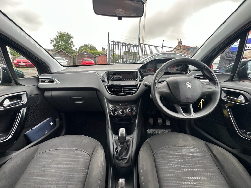 Used Peugeot 208 2014 for sale - 77890791: Photo 11