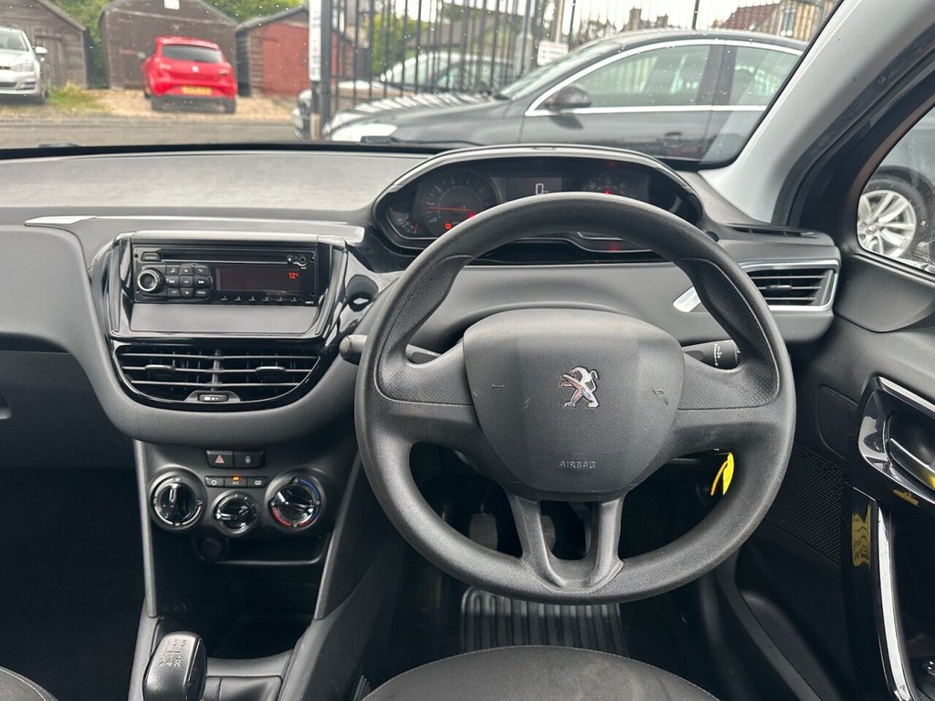 Used Peugeot 208 2014 for sale - 77890791: Photo 26