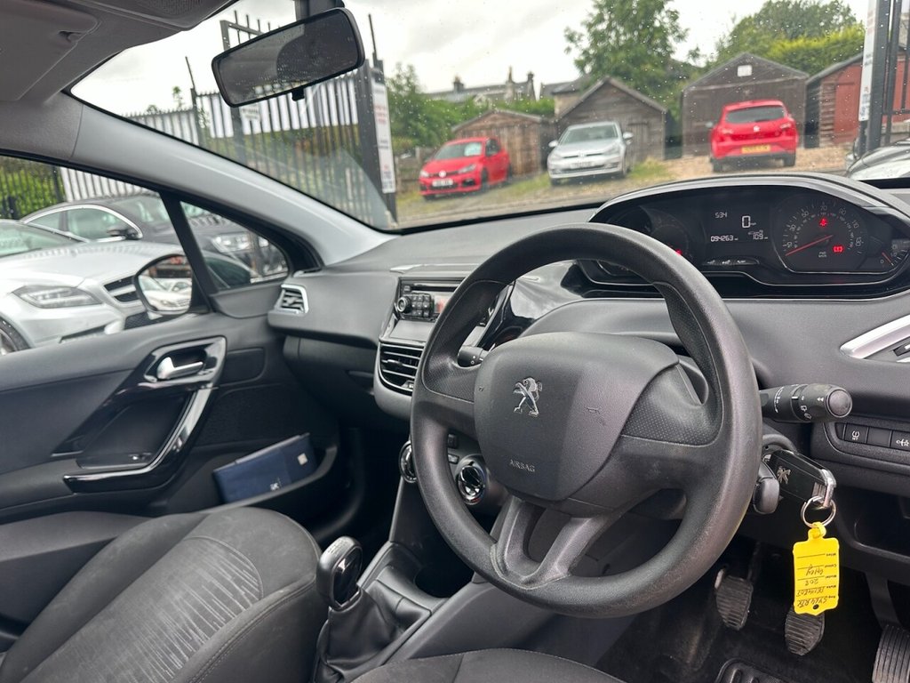 Used Peugeot 208 2014 for sale - 77890791: Photo 30