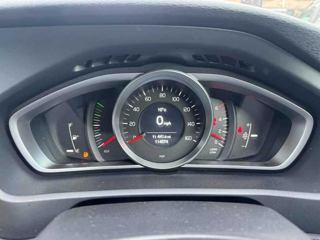 Used Volvo V40 2015 for sale - 76760704: Photo 13