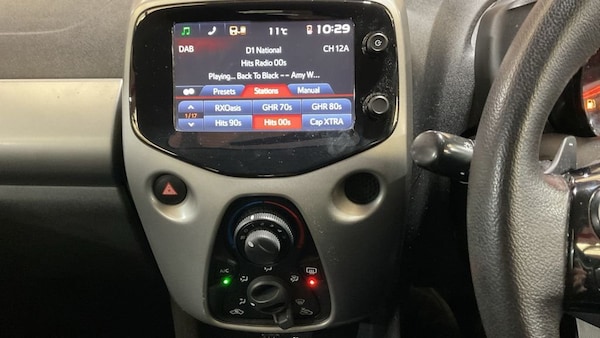 Used Peugeot 108 2016 for sale - 76291044: Photo 11