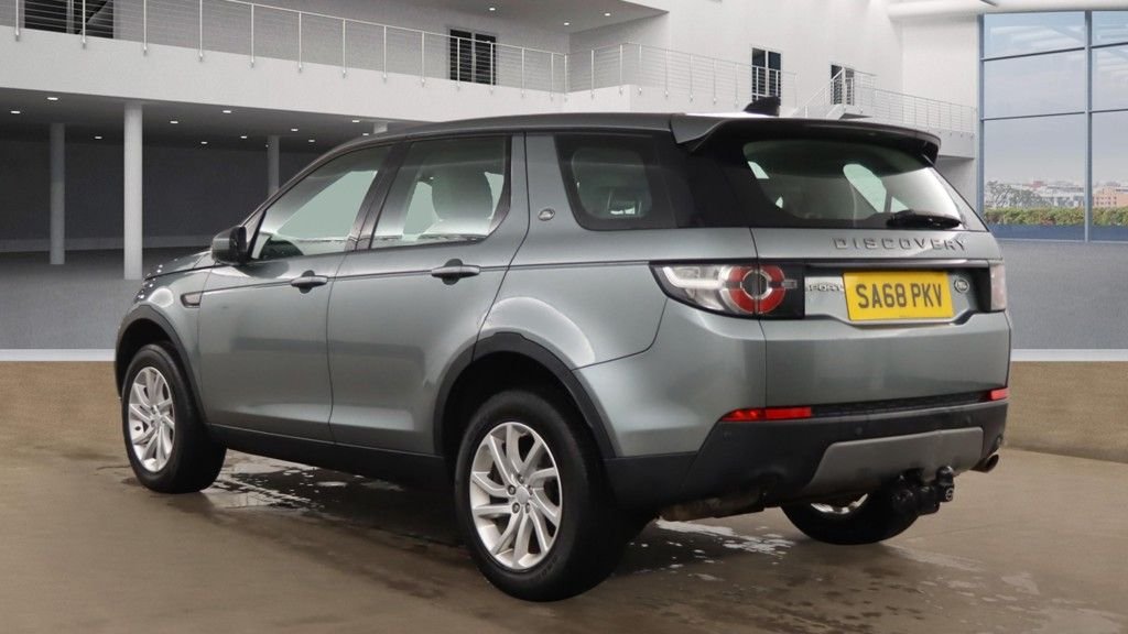 Used Land Rover Discovery Sport 2018 for sale - 77546754: Photo 3