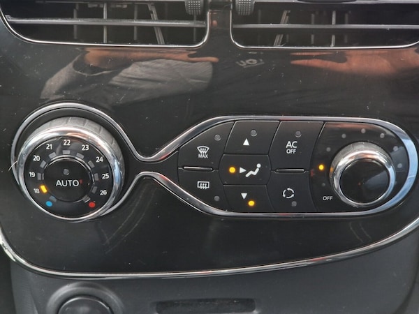 Used Renault Clio 2014 for sale - 74404650: Photo 21
