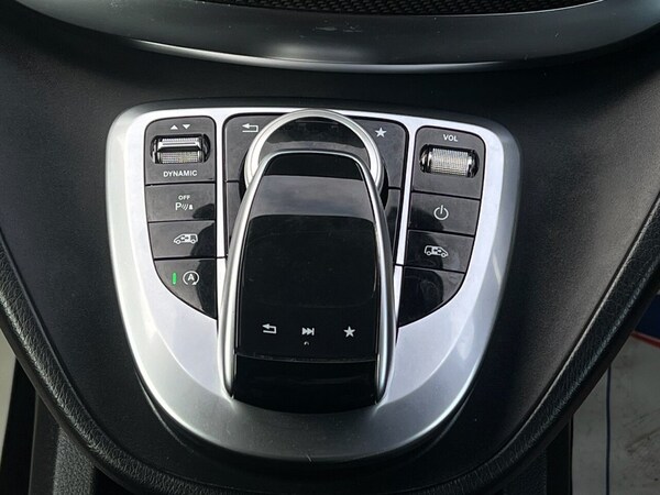 Used Mercedes-Benz V-Class 2019 for sale - 72613177: Photo 19