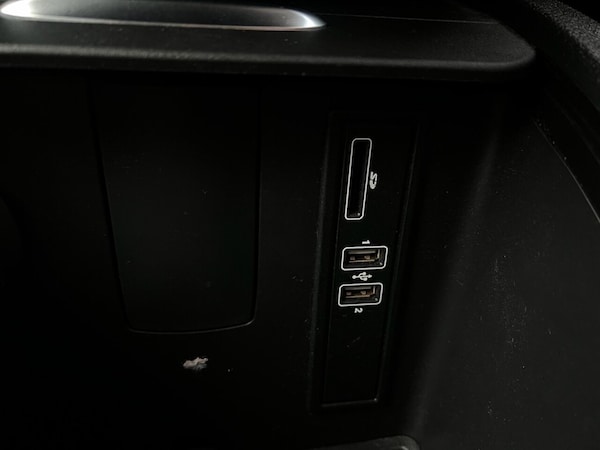 Used Mercedes-Benz V-Class 2019 for sale - 72613177: Photo 30