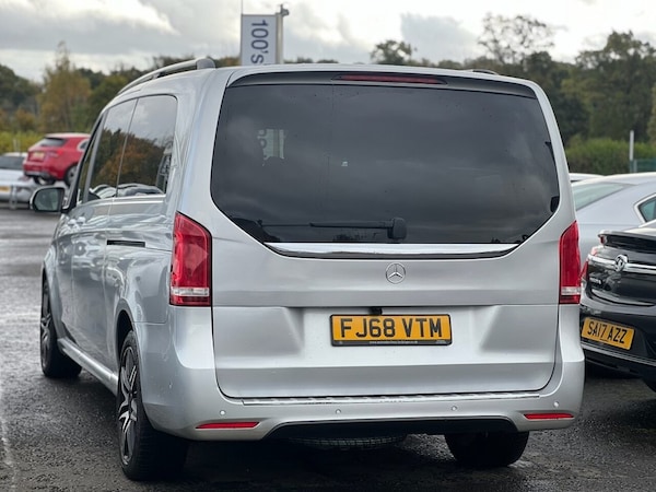 Used Mercedes-Benz V-Class 2019 for sale - 72613177: Photo 4