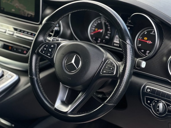 Used Mercedes-Benz V-Class 2019 for sale - 72613177: Photo 9