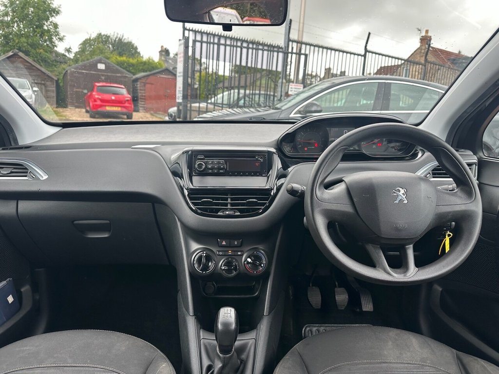 Used Peugeot 208 2014 for sale - 76323215: Photo 25