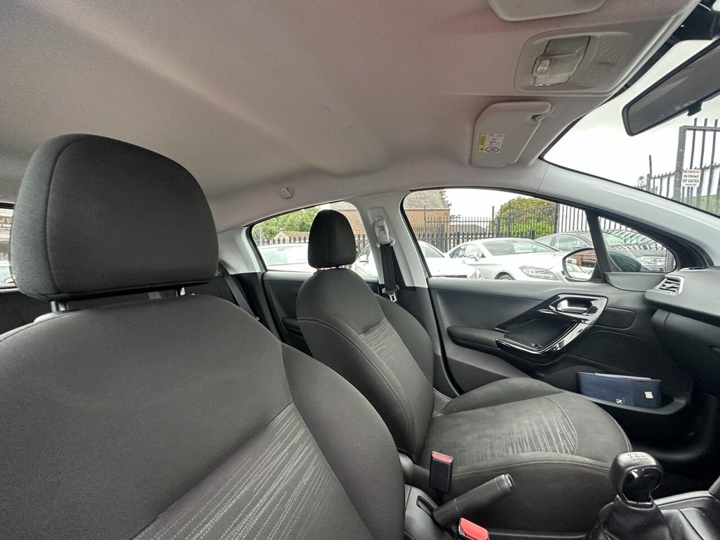 Used Peugeot 208 2014 for sale - 76323215: Photo 29