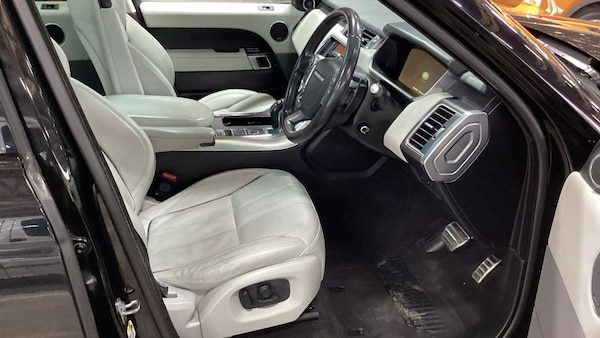 Used Land Rover Range Rover Sport 2015 for sale - 74552520: Photo 11