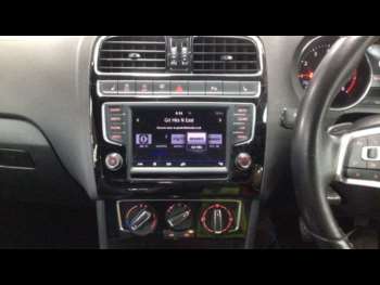 Used Volkswagen Polo 2016 for sale - 72765548: Photo