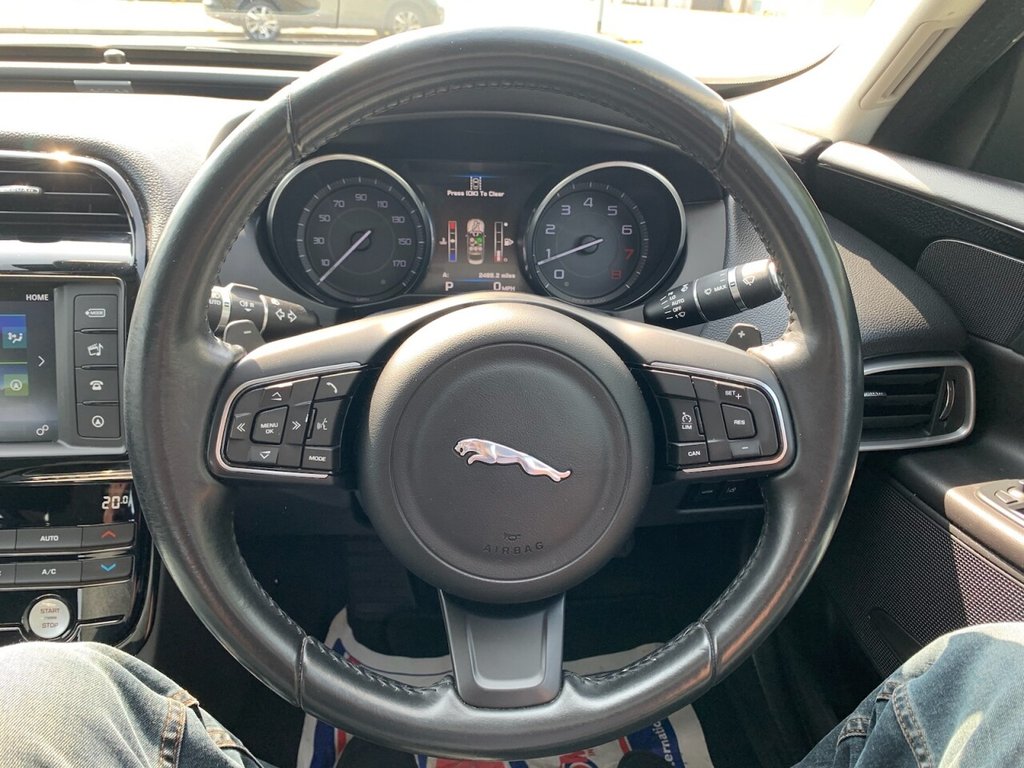 Used Jaguar XE 2015 for sale - 77520674: Photo 14