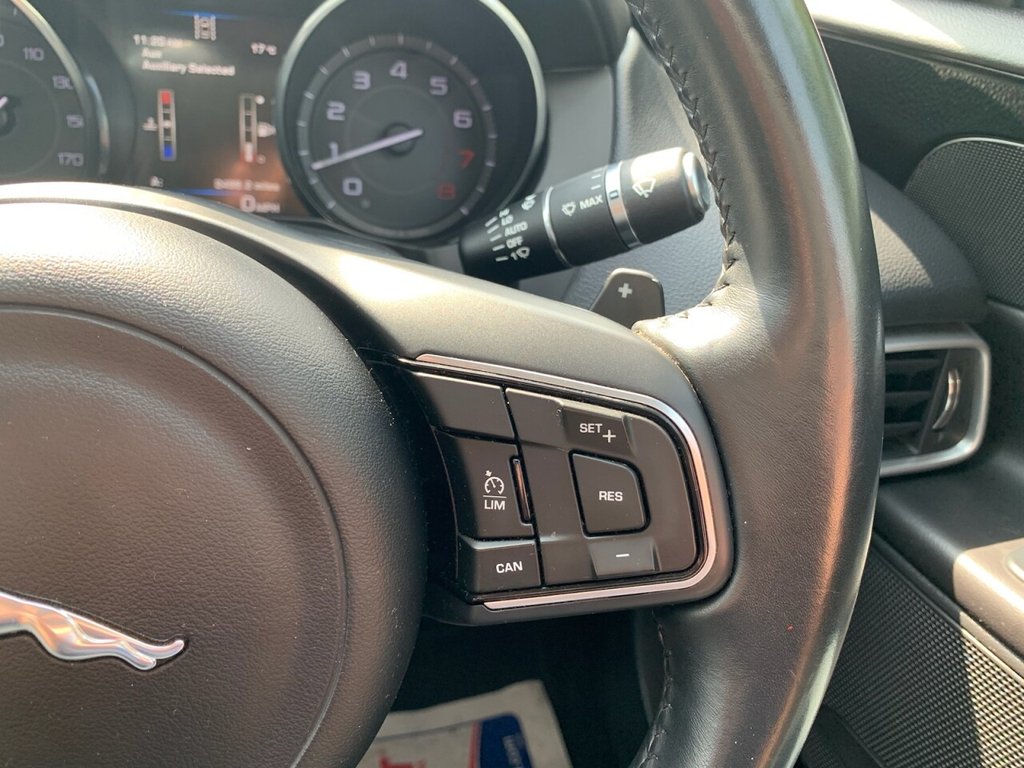 Used Jaguar XE 2015 for sale - 77520674: Photo 17