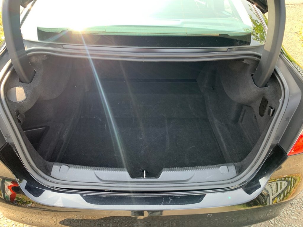 Used Jaguar XE 2015 for sale - 77520674: Photo 9