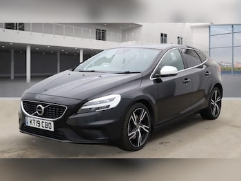 Used Volvo V40 2019 for sale - 76848059: Photo