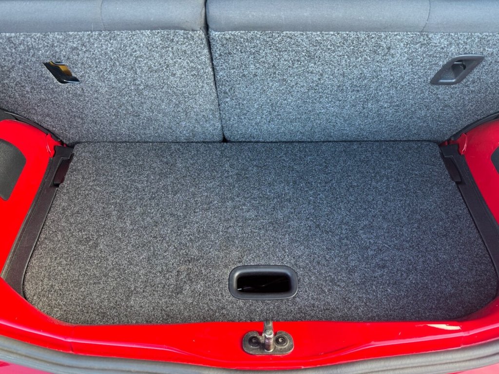 Used Volkswagen up! 2013 for sale - 76245117: Photo 18