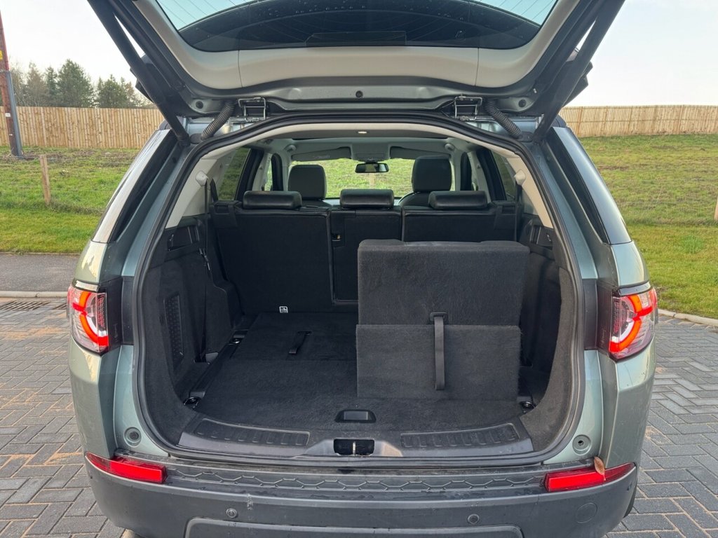 Used Land Rover Discovery Sport 2016 for sale - 76923232: Photo 24