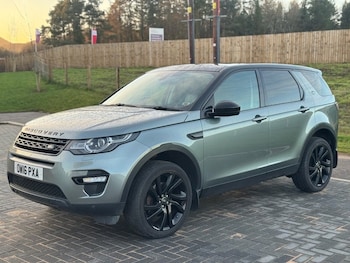 Used Land Rover Discovery Sport 2016 for sale - 76923232: Photo