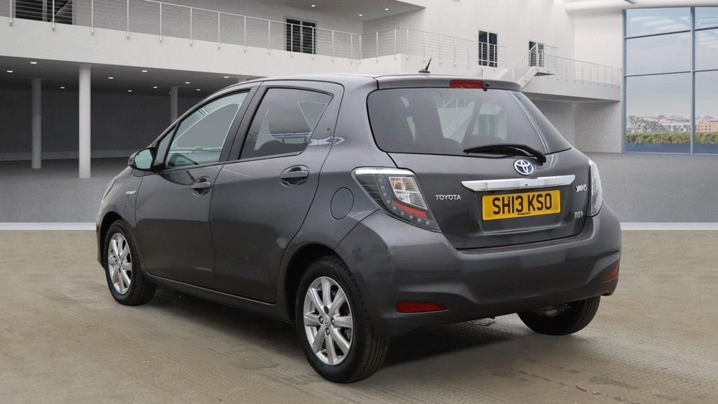 Used Toyota Yaris 2013 for sale - 76469977: Photo 3