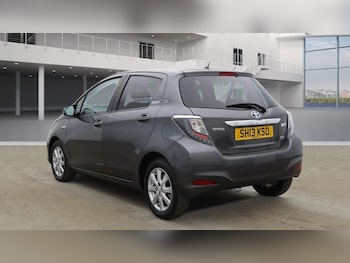 Used Toyota Yaris 2013 for sale - 76469977: Photo