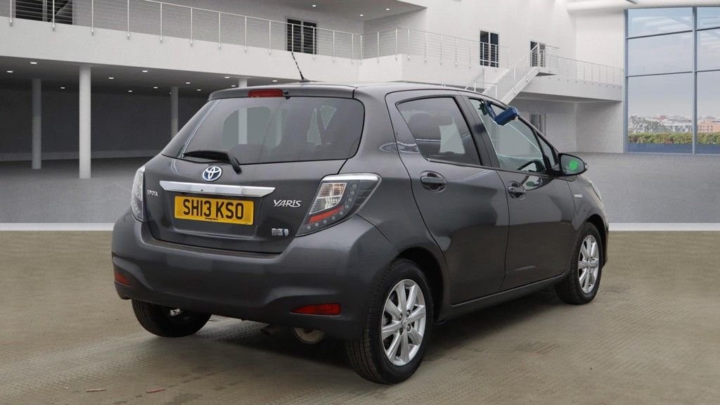 Used Toyota Yaris 2013 for sale - 76469977: Photo 4