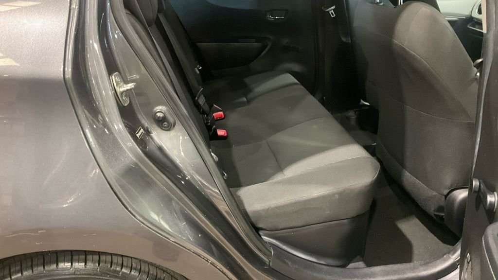 Used Toyota Yaris 2013 for sale - 76469977: Photo 8