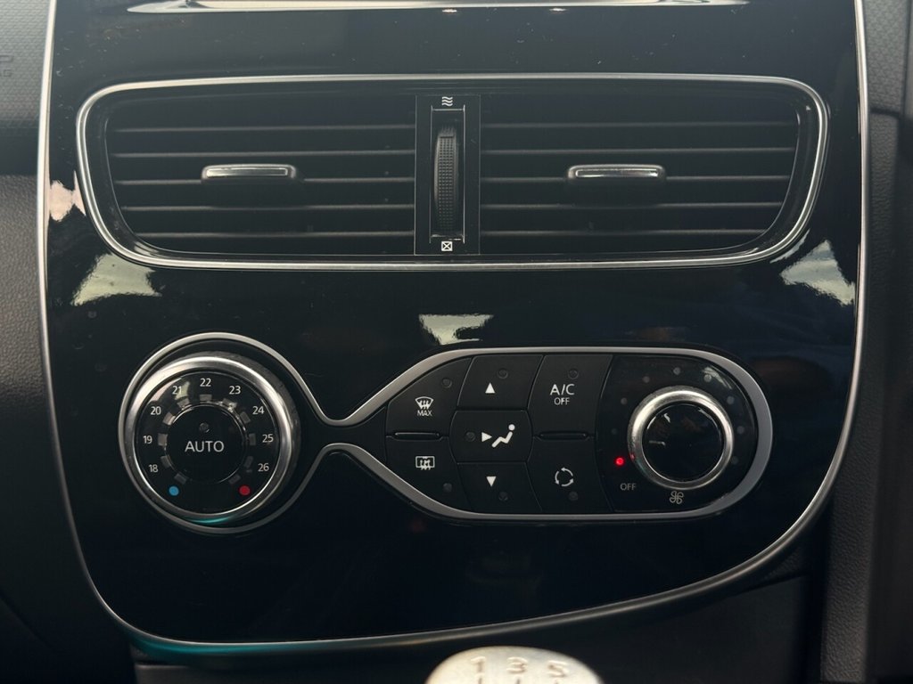 Used Renault Clio 2017 for sale - 76118430: Photo 17