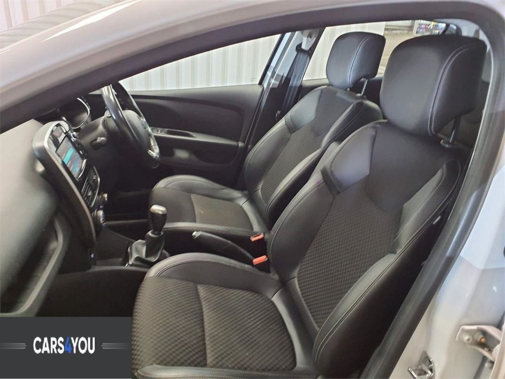 Used Renault Clio 2017 for sale - 76118430: Photo 3