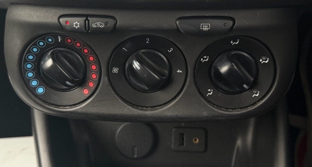 Used Vauxhall Corsa 2015 for sale - 77667775: Photo 15