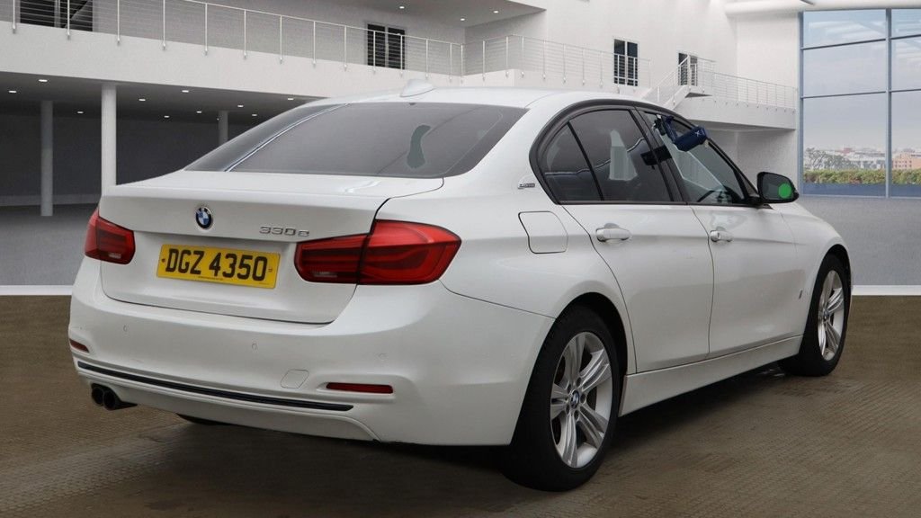 Used BMW 3 Series 2016 for sale - 76768076: Photo 10