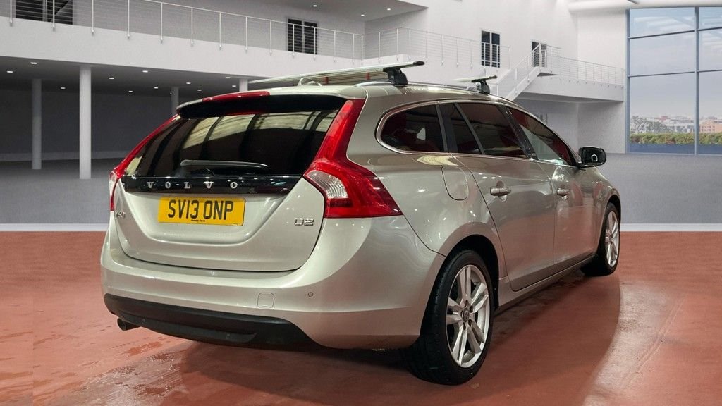 Used Volvo V60 2013 for sale - 77967075: Photo 10