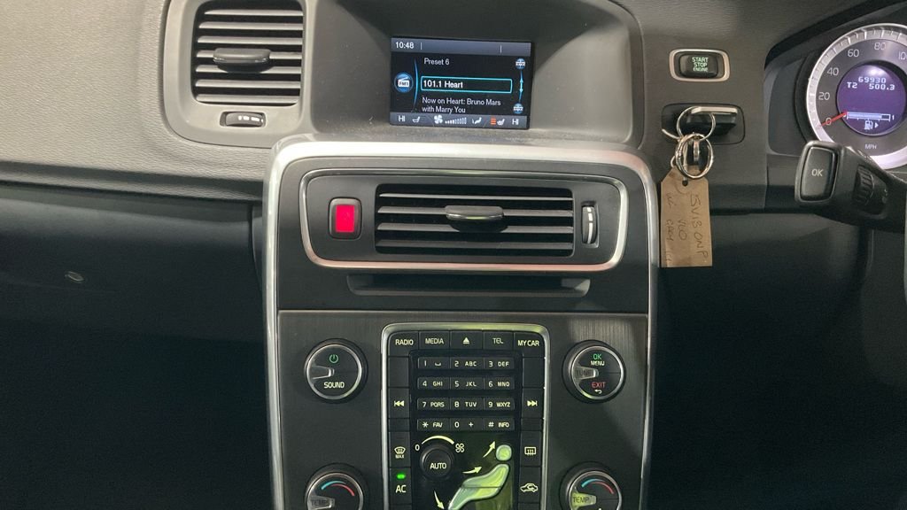 Used Volvo V60 2013 for sale - 77967075: Photo 17