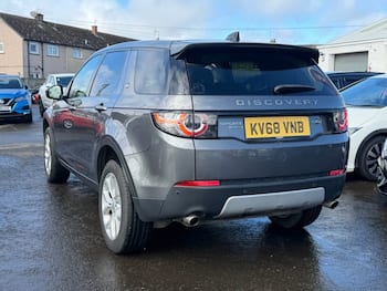 Used Land Rover Discovery Sport 2018 for sale - 79675286: Photo