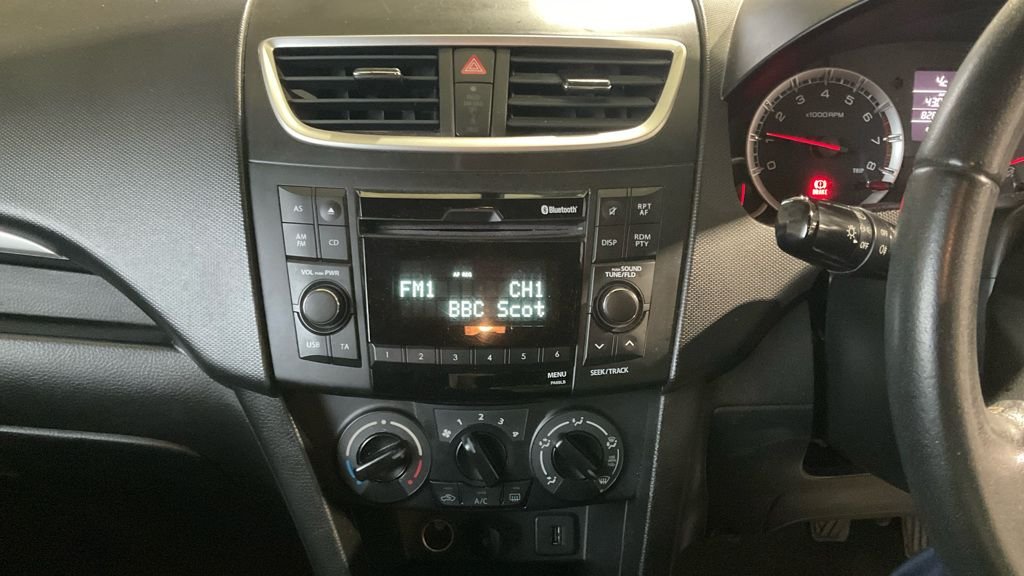 Used Suzuki Swift 2014 for sale - 77666903: Photo 10