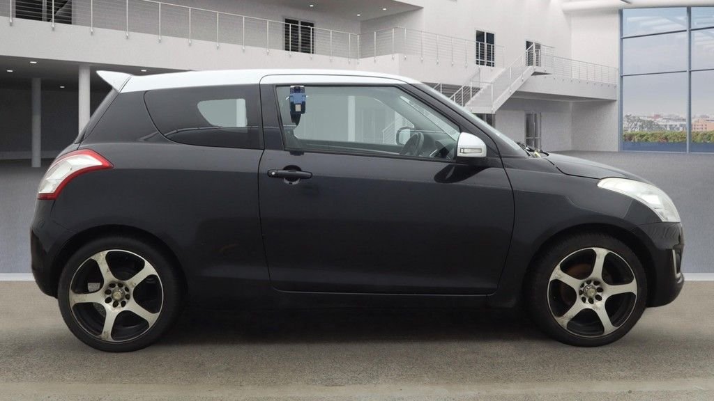 Used Suzuki Swift 2014 for sale - 77666903: Photo 4