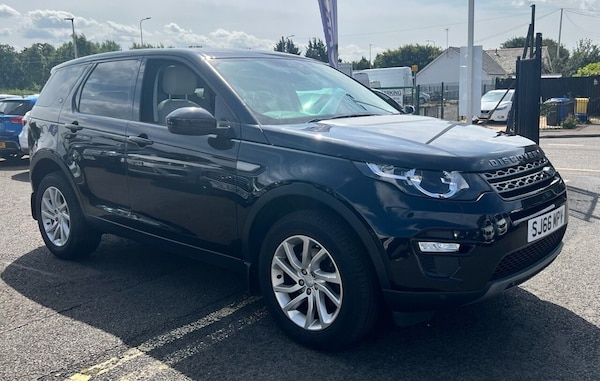 Used Land Rover Discovery Sport 2016 for sale - 75527530: Photo 1