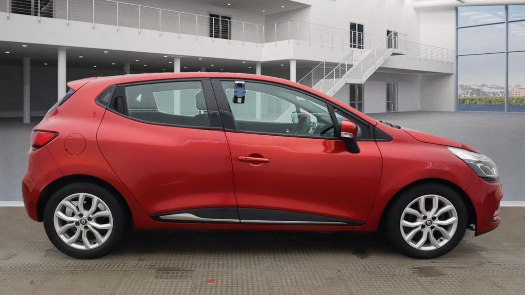 Used Renault Clio 2017 for sale - 76934530: Photo 5