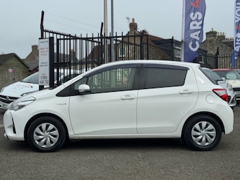 Used Toyota Yaris 2018 for sale - 79449906: Photo