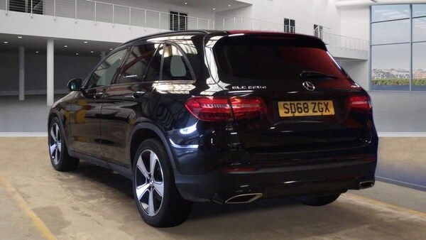 Used Mercedes-Benz GLC 2018 for sale - 74998641: Photo 3